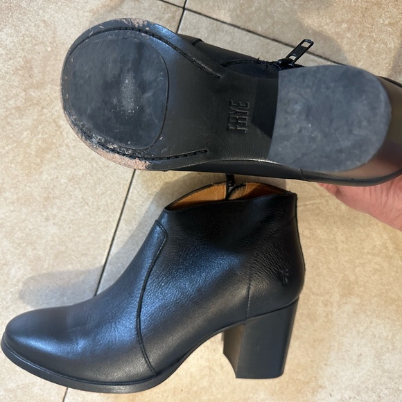 Frye Black Leather Ankle Booties with Block Heel - Picture 2 of 4
